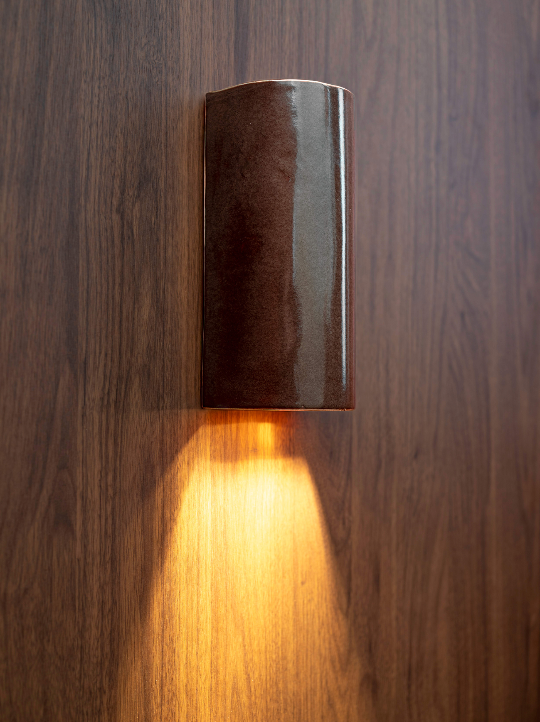 Glazed Dawn Tall Interior | Wall Light