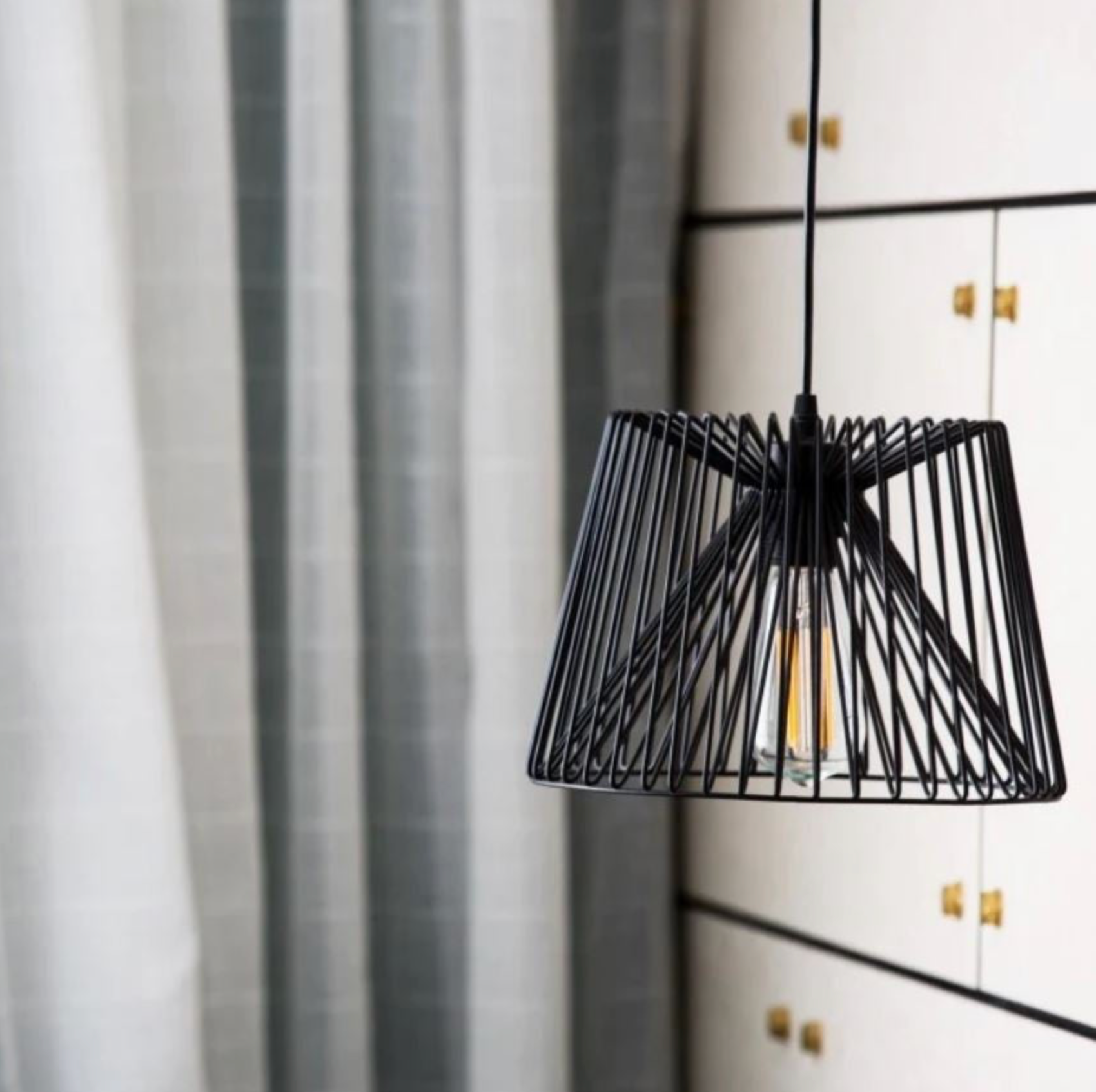 Vintage LED |  Long Filament Clear | Light Globe | ST64 6w E27 2200k