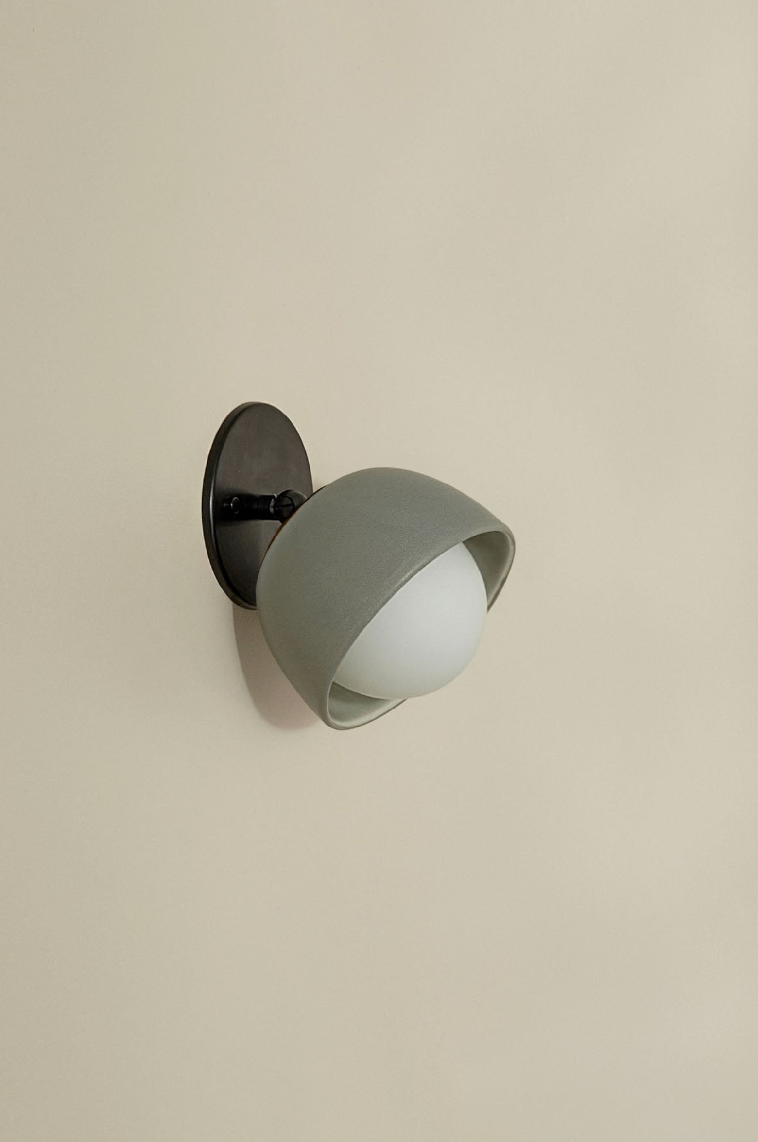 Terra 0 Short Articulating | Wall Light