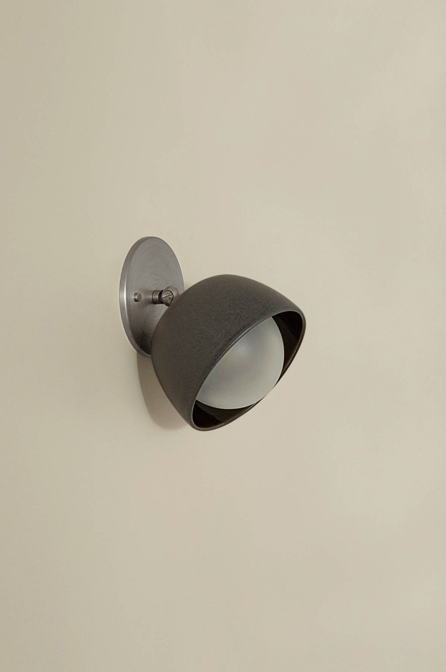 Terra 0 Short Articulating | Wall Light