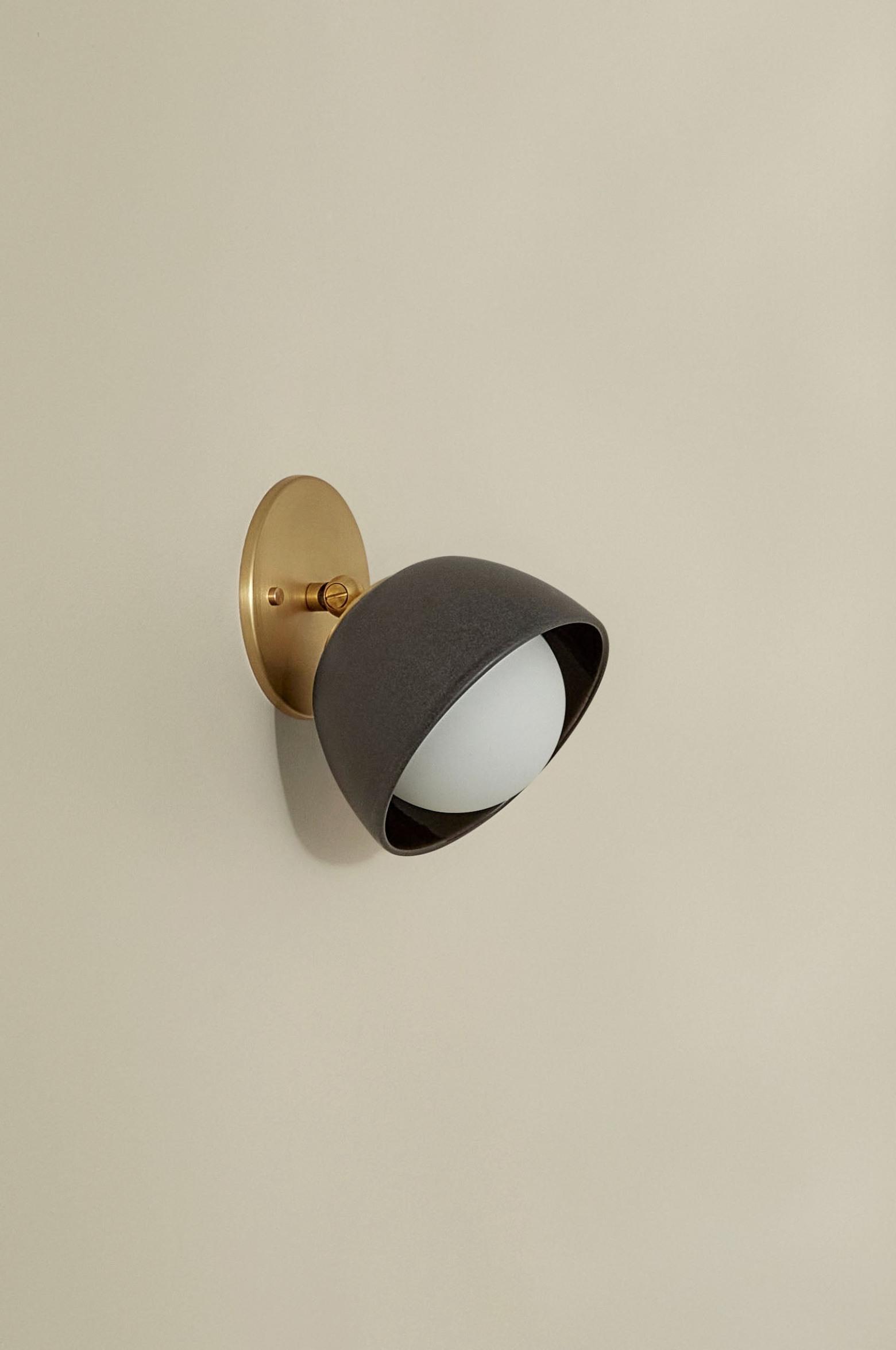 Terra 0 Short Articulating | Wall Light