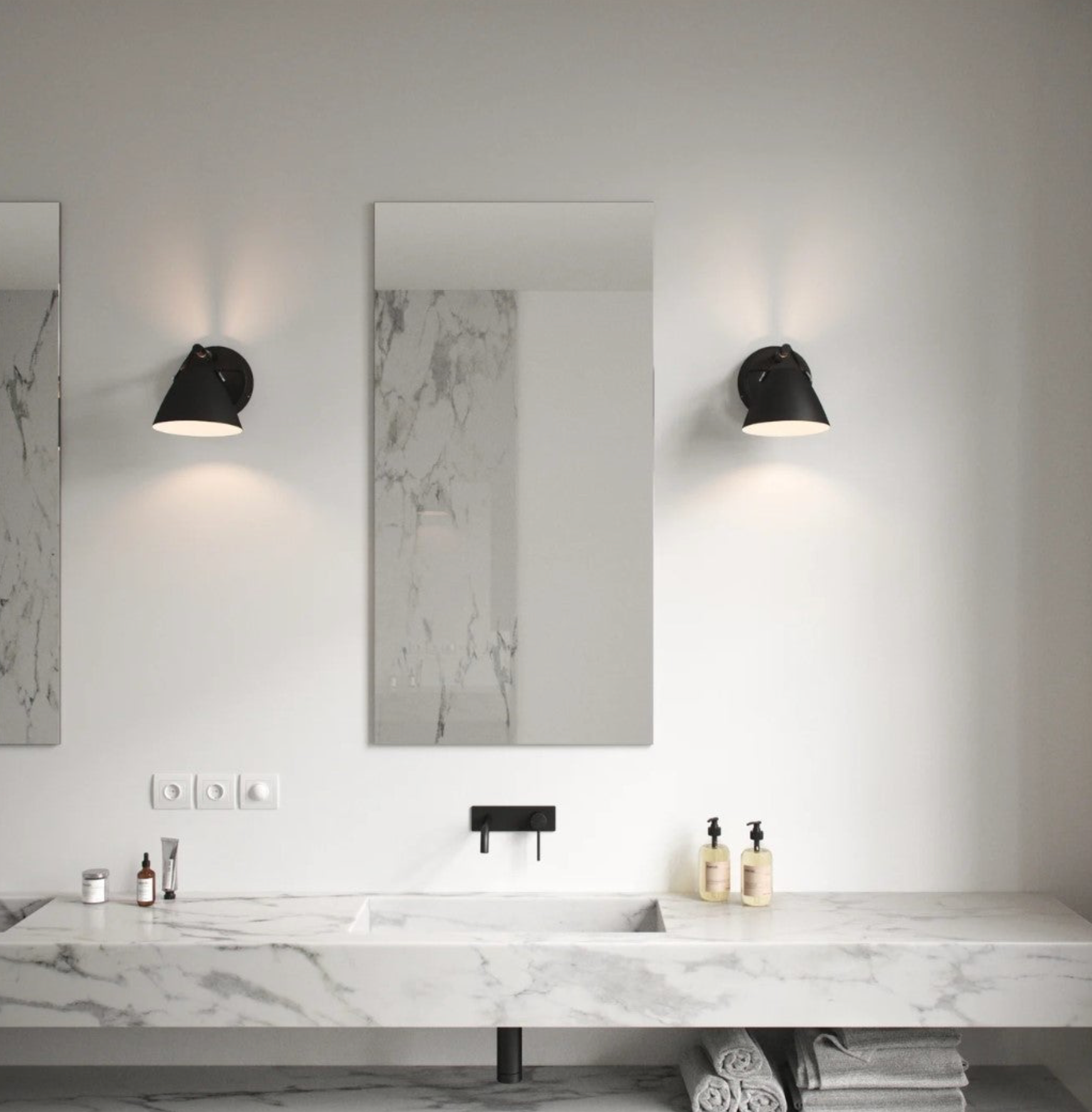 Strap 15 | Wall Light