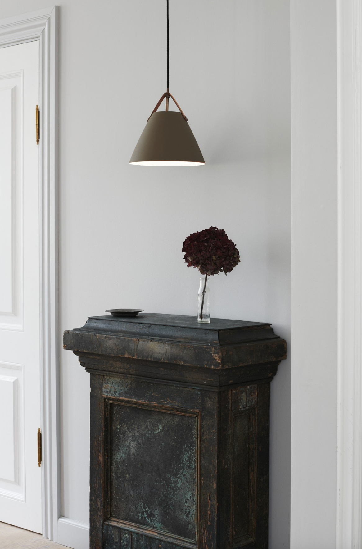 Strap 27 | Pendant Light