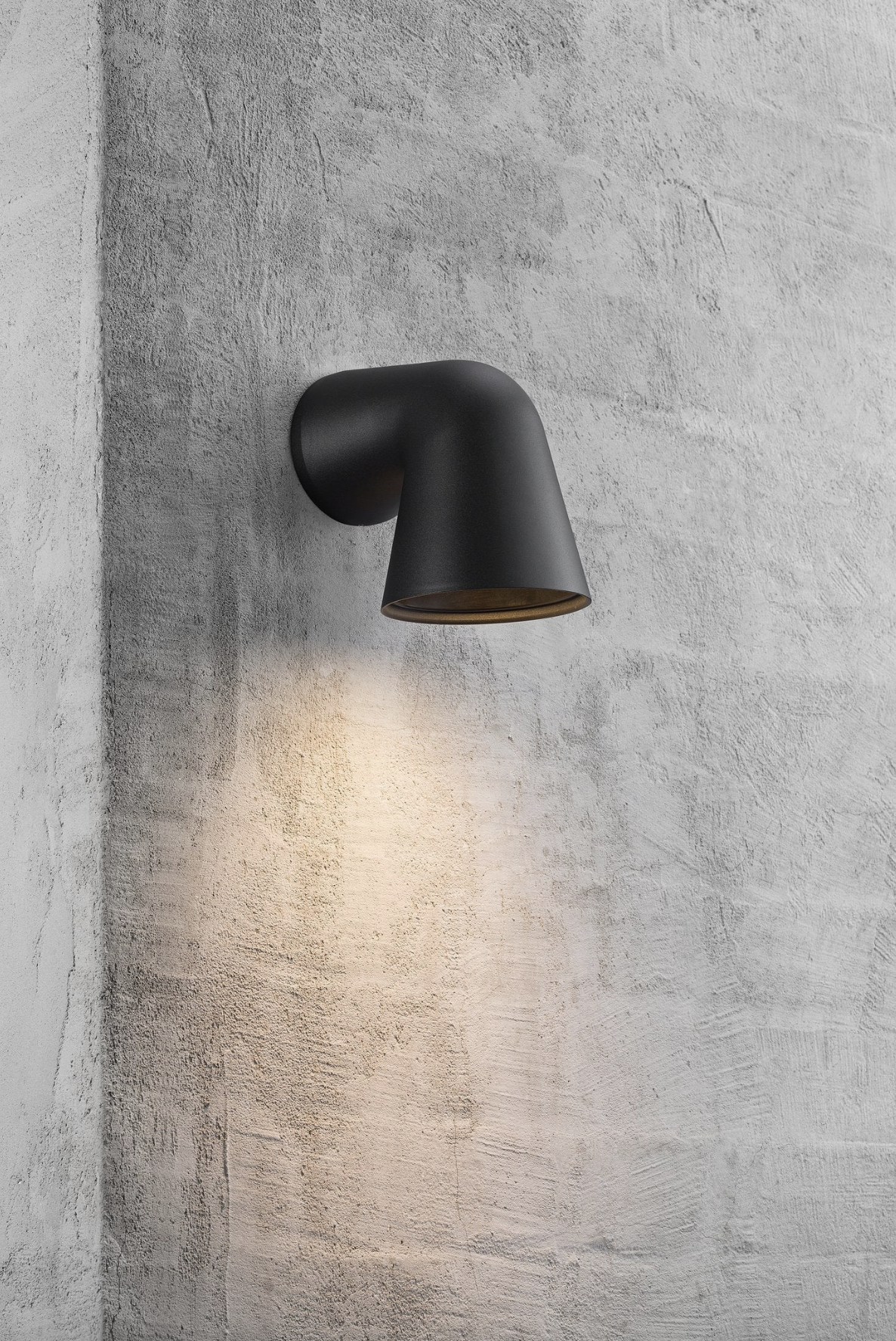 Front Single | Wall Light