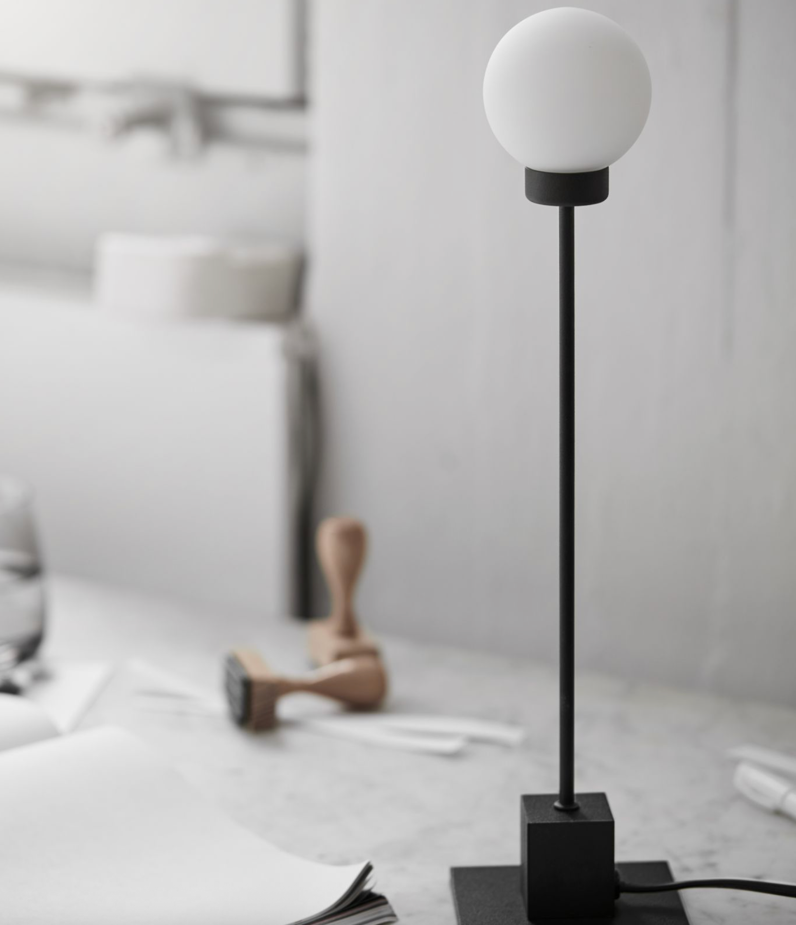 Snowball | Table Lamp